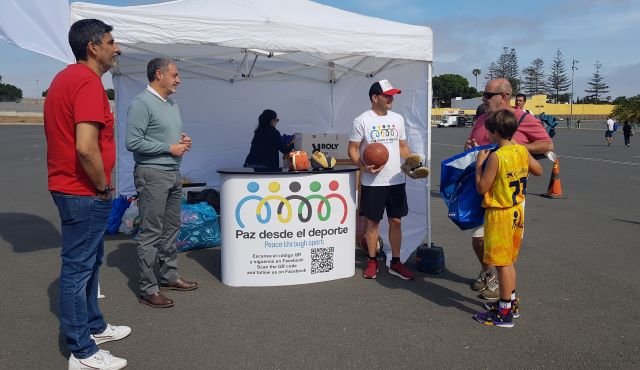 220507 NP La Consejería de Deportes dona material deportivo a la ONG Paz en el Deporte 2