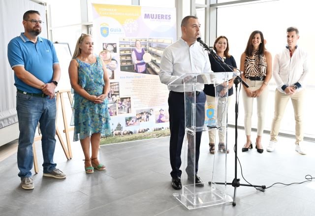Acto de homenaje hoy domingo a Ana María Vega Gil en el Mercado de Guía 2