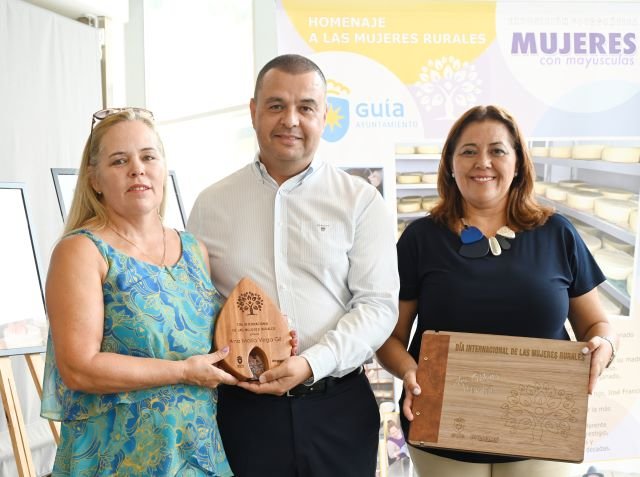 Acto de homenaje hoy domingo a Ana María Vega Gil en el Mercado de Guía 4