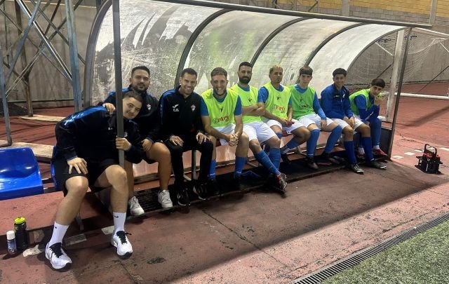 Banquillo visitante 7 11 25