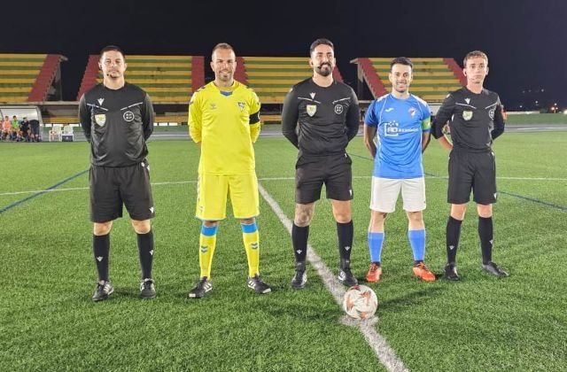 Capitanes y trió arbitral 14 11 25
