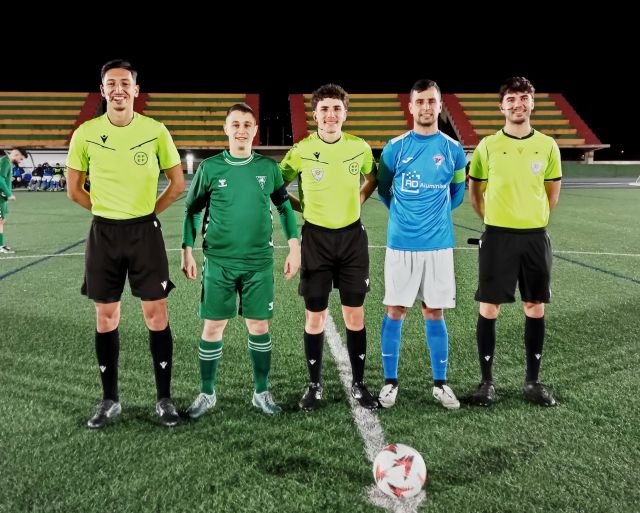 Capitanes y trió arbitral 20 2 26