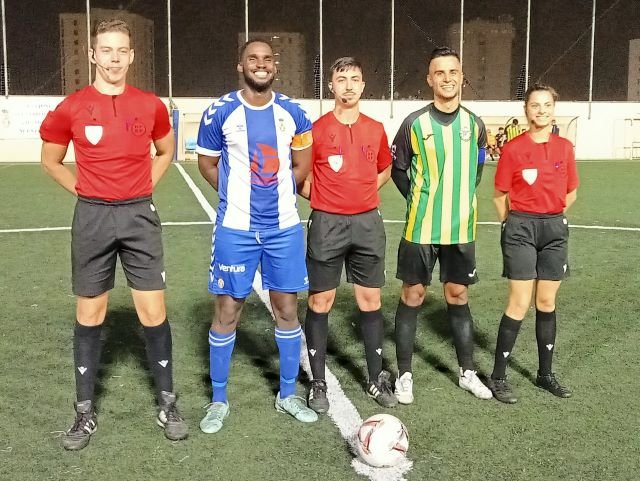 Capitanes y trío arbitral 18 10 24