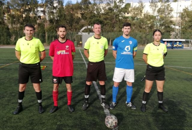 Capitanes y trío arbitral 4 2 2022