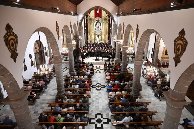 Concierto del Réquiem de Mozart celebrado en la Iglesia de Santa María de Guía 2