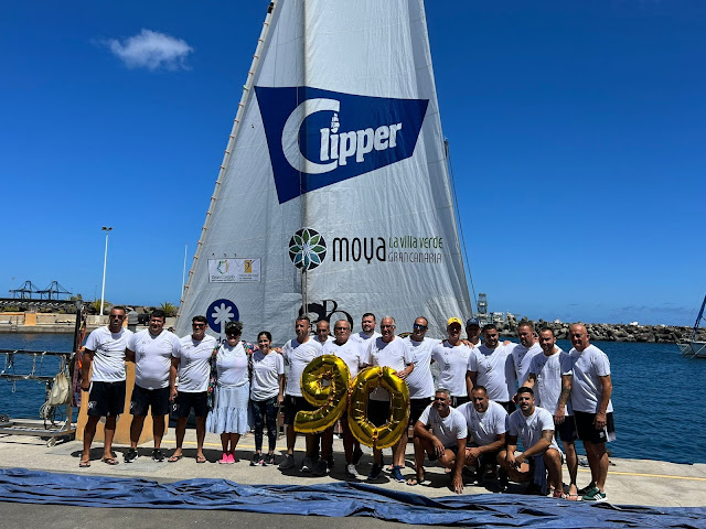 El bote Poeta Tomás Morales celebra su 90 aniversario subiendo a la Casa natal del escritor en Moya