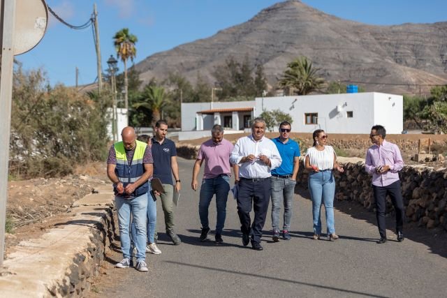 FIRMA INICIO REASFALTADO CALLES CASILLAS DEL ÁNGEL OBRAS