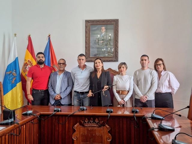 FOTO Imagen de familia de la nueva Corporación de la Villa de Agaete