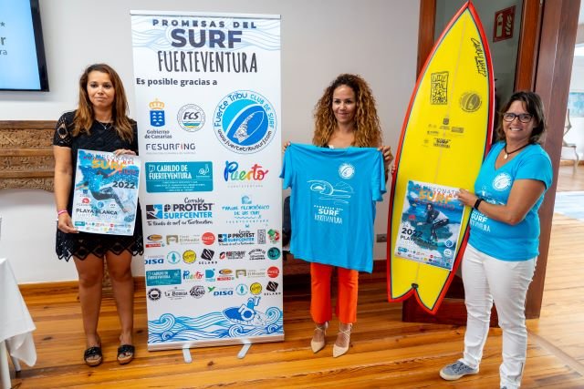 FOTO PRESENTACIÓN PROMESAS DEL SURF FUERTEVENTURA 2022 HOTEL EL MIRADOR 3