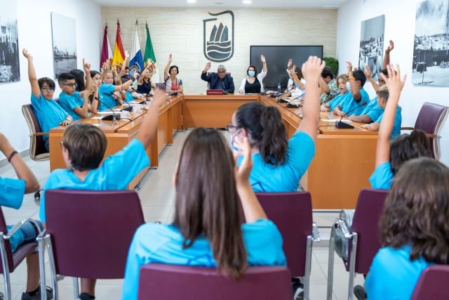 FOTO VOTACIÓN PLENO INFANTIL Y ADOLESCENTE JUNIO 2022 AYTO. PTO. DEL ROSARIO 3