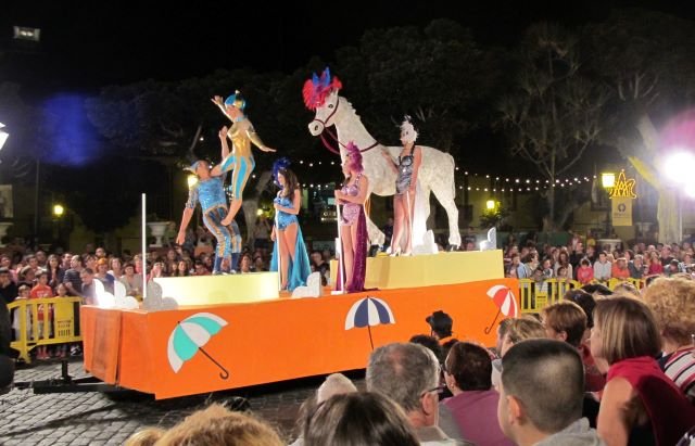 Imagen de archivo Cabalgata de Carrozas en Guía 1