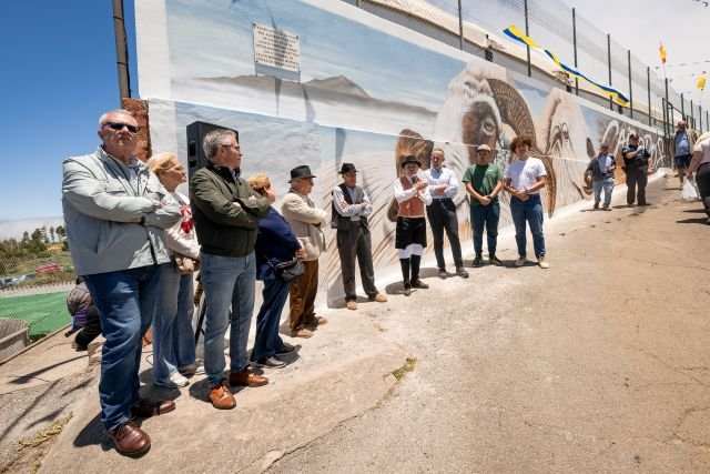 Inauguración del mural en Caideros