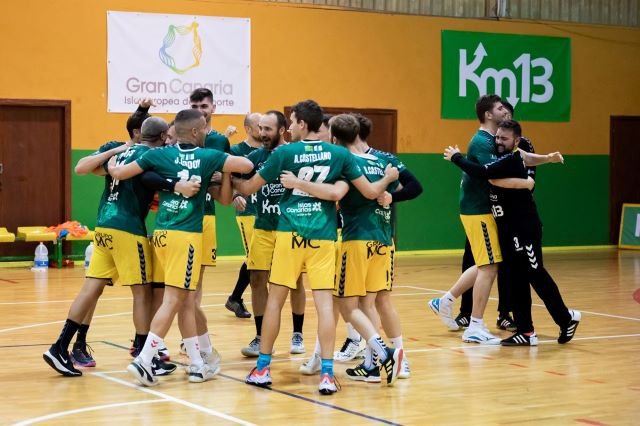 KM13 GALDAR CB OURENSE 122 low