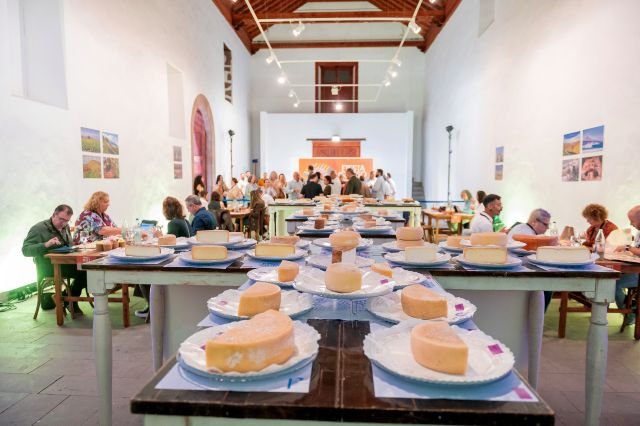 La Casa de la Cultura acogió nuevamente este año la celebración de la XXVII Cata Insular de Quesos Queso Flor de Guía 1