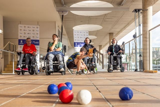 Relevo Paralímpico llega a la Unidad de Lesionados Medulares del Hospital Insular 3