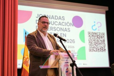 Educación pone en valor la formación del profesorado de los Centros de Educación de Personas Adultas