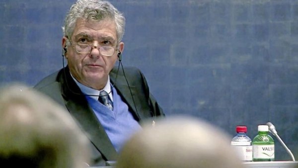 El Supremo admite a trámite el recurso de Villar contra su destitución