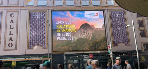 Turismo proyecta en Callao espectaculares imágenes de las islas para impactar en más de dos millones de personas