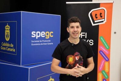 GofiGeeks y la SPEGC reúnen a más de 150 personas en una charla del gurú tecnológico Midudev