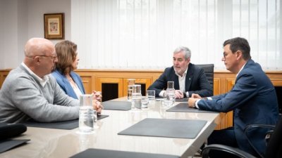 Fernando Clavijo y las autoridades portuarias canarias cierran filas para exigir en Europa la exención de las tasas ETS del archipiélago