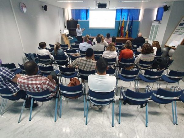 Profesionales del Área de Salud El Hierro reciben formación sobre gestión de la demanda asistencial