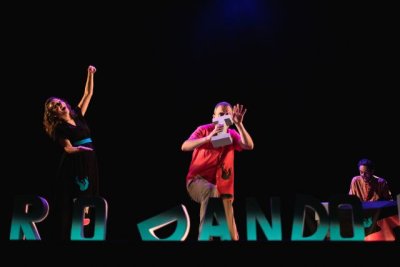 Guía: Imaginación, fantasía e inclusión, juntos de la mano en el Teatro Hespérides gracias a ‘Rodando Rodari’ de Antonio Conejo