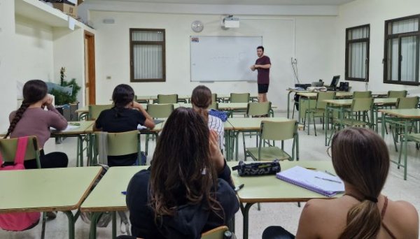 Cerca de 150 alumnos de los centros educativos de Guía se han beneficiado del Servicio de Apoyo Escolar