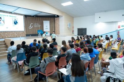 El Gobierno impulsa la contratación de 70 jóvenes con titulación superior en 33 proyectos sociales
