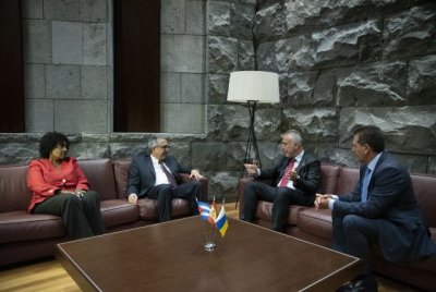 El presidente de Canarias se reúne con el embajador de Cuba en España