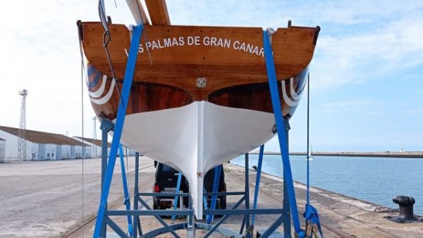 El bote Las Palmas de Gran Canaria llega a Cádiz para seguir difundiendo la Vela Latina Canaria