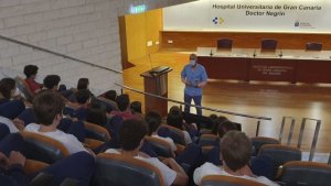 Más de 250 estudiantes visitan el Hospital Dr. Negrín en el marco del programa ‘Conoce tu Hospital’