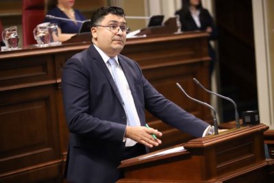 PSOE. P&eacute;rez del Pino: &ldquo;&iquest;Menos profesionales sanitarios para enviar luego a los pacientes a la sanidad privada? As&iacute;, no.&rdquo;