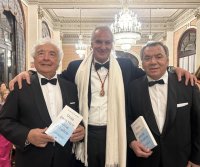 La diplomacia distingue como embajadores a Los del R&iacute;o y al doctor Manuel de la Pe&ntilde;a en el Hotel Alfonso XIII de Sevilla