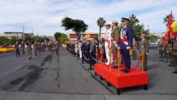 Los Regimientos de Infantería de la Brigada Canarias XVI honran este 8 de diciembre a La Inmaculada Concepción