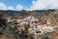 La Gomera: Cabildo, VISOCAN y Ayuntamiento adquieren un edificio en Vallehermoso para vivienda protegida de alquiler