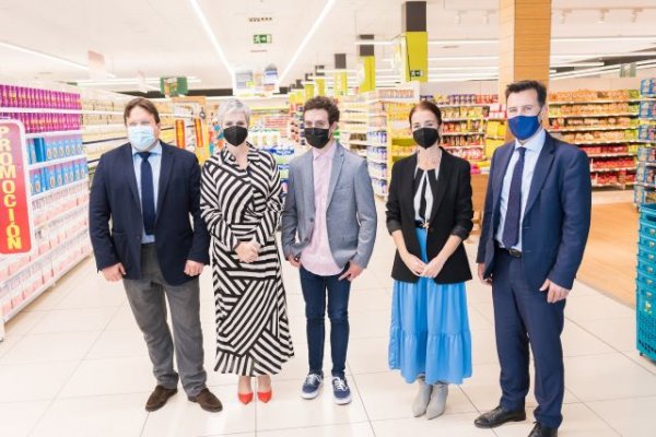 La Fundación DinoSol favorece la inclusión y adapta la primera tienda para las personas con autismo