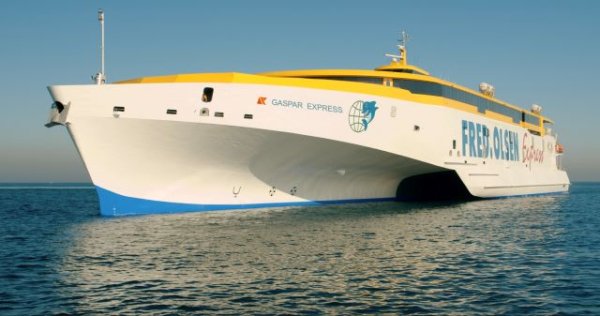 Fred. Olsen Express cede sus trimaranes a los Reyes Magos para la noche del 5 de enero
