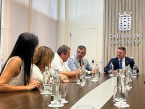 Domínguez reivindica que la gestión estatal supere a la solidaridad en las derivaciones de los menores migrantes