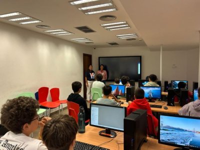 La Concejalía de Juventud de Arucas en colaboración con la Fundación Cibervoluntarios ha dado inicio al segundo Campamento Digital para jóvenes