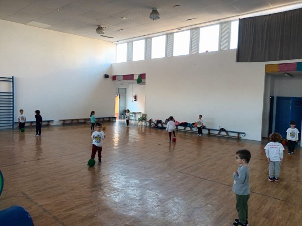 Se han abierto nuevas plazas para la actividad de Predeporte que realiza el Club Balonmano Gáldar para los niños y niñas nacidos entre 2019 y 2016