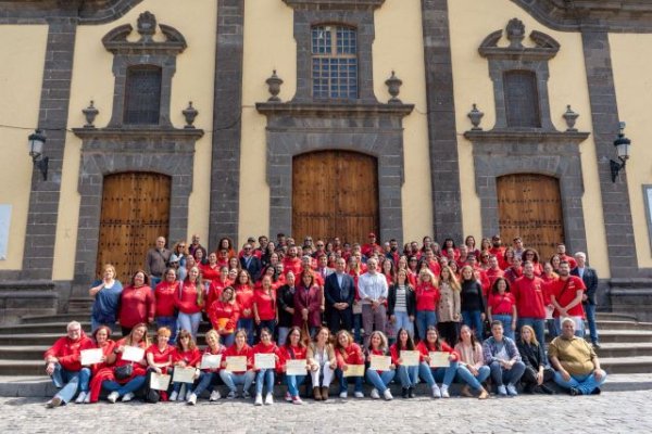 120 alumnos-trabajadores de los Programas de Formación en Alternancia con el Empleo realizados en Guía recibieron hoy su diploma