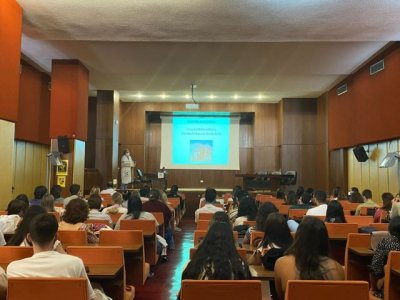 M&aacute;s de 70 graduados sanitarios conocen la oferta formativa especializada del Hospital La Candelaria