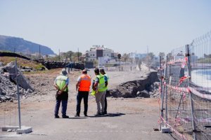 Comienzan los trabajos de adecuaci&oacute;n del tramo de la avenida mar&iacute;tima de Valle Gran Rey afectado por la borrasca Therese