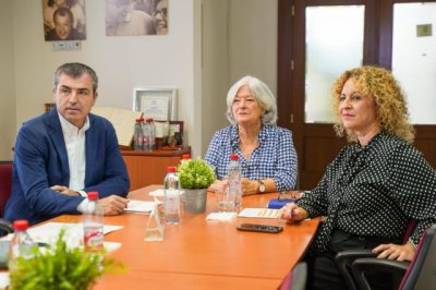 Dom&iacute;nguez resalta la labor del tercer sector y confirma la apuesta del Gobierno por las personas con discapacidad