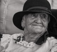 Artenara: Agradecimiento al Ayuntamiento de Teror por el nombramiento, de nuestra querida vecina "Paca", como hija adoptiva de esa villa