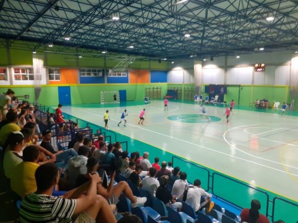 La Aldea: La jornada inaugural de los torneos de verano reúne a más de 350 personas en el Polideportivo de Los Cascajos