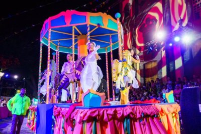 Gu&iacute;a: Abierto el plazo de inscripci&oacute;n para participar como figurantes en la Cabalgata de Carrozas de las Fiestas de la Virgen 2026