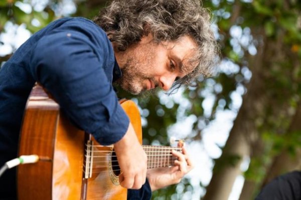 Guía: El músico Misael Jordán abre el V Encuentro de Creadores Guienses con un concierto en el Teatro Hespérides