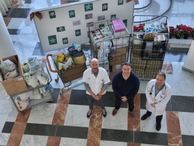 El Hospital Dr. Negr&iacute;n realiza su tradicional recogida de alimentos para C&aacute;ritas Diocesana de Canarias