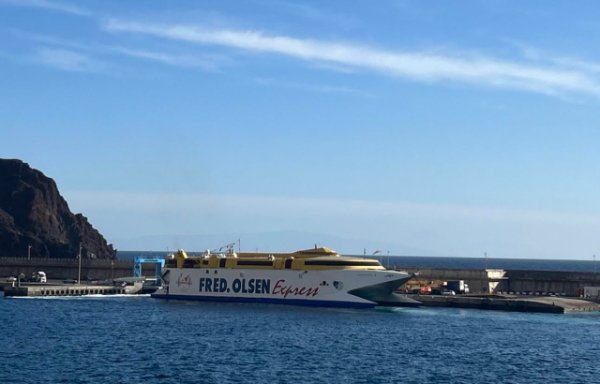 Ya es posible viajar entre El Hierro y Tenerife con Fred. Olsen Express